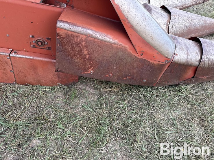 international-883-image-17