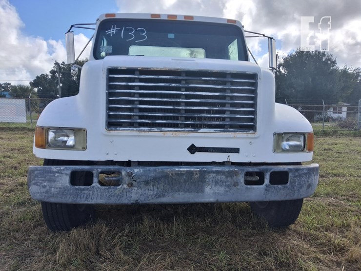 1999-international-4700-image-3