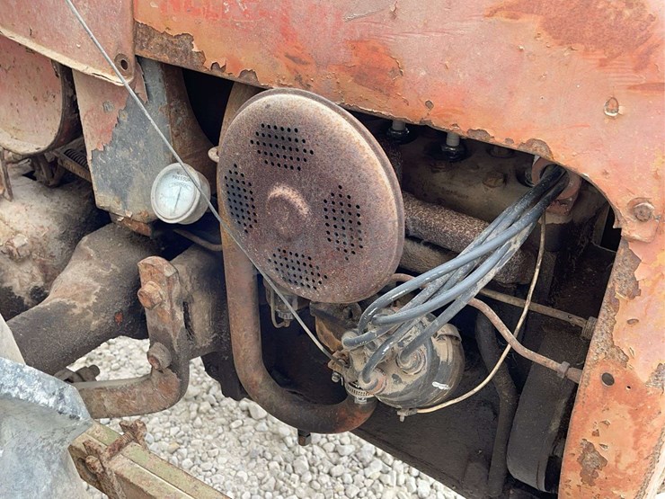 allis-chalmers-model-g-tractor-w/-implements-image-20