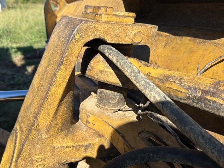 1989-caterpillar-d4h-image-43