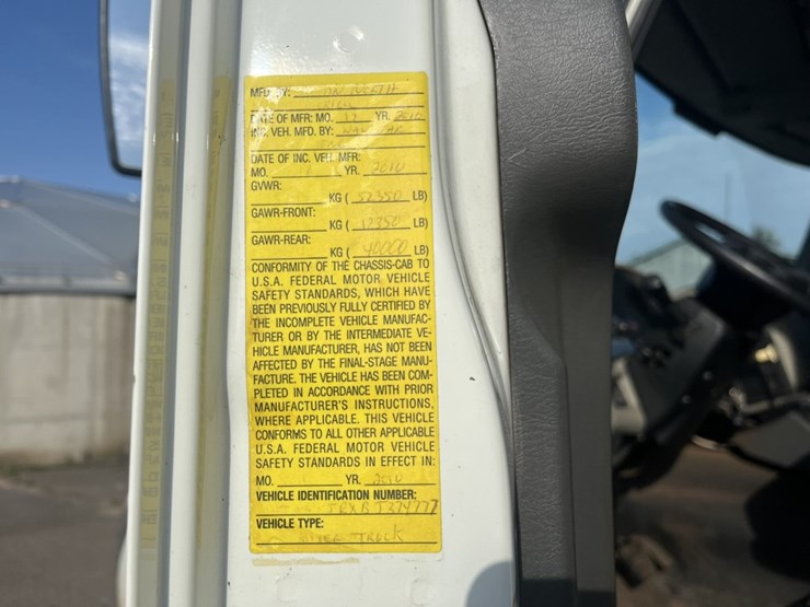 2011-international-7600-image-145