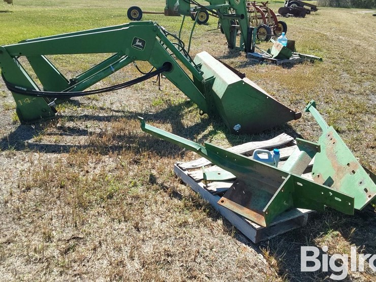 john-deere-148-image-4