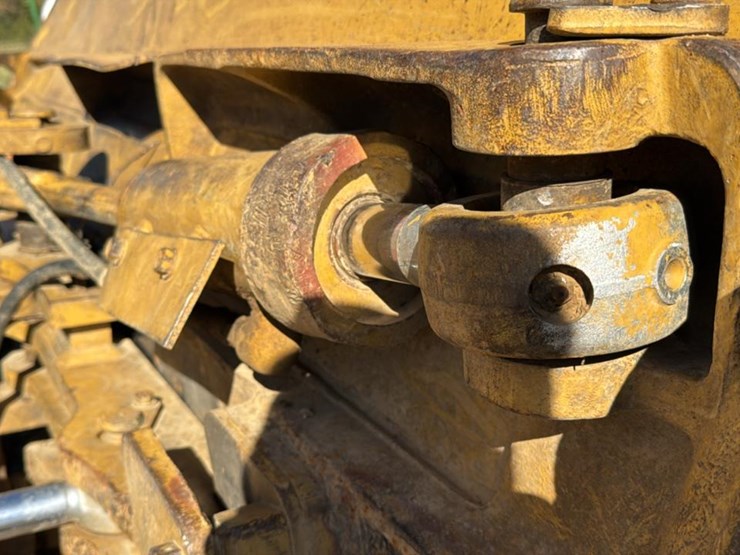 1989-caterpillar-d4h-image-47