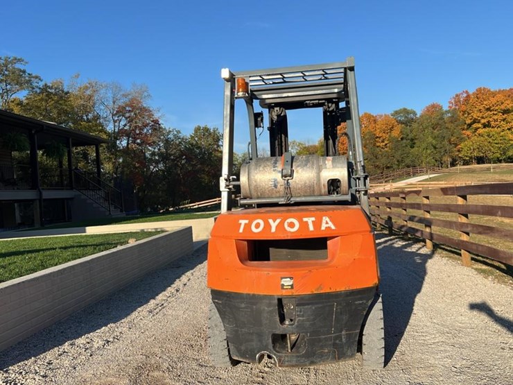 2005-toyota-7fgu25-image-5