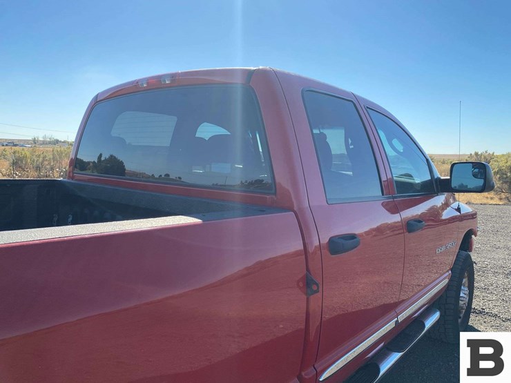 2004-dodge-ram-3500-image-25