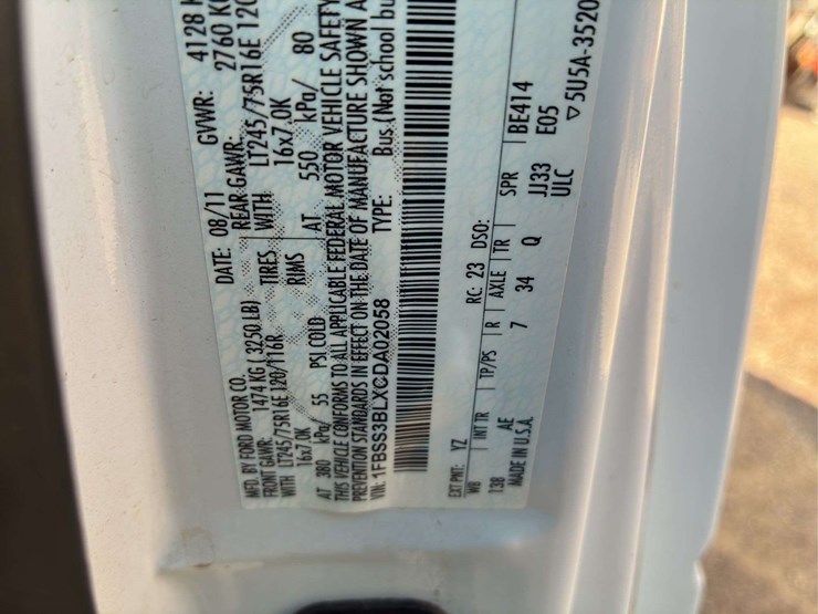 2012-ford-e350-image-20