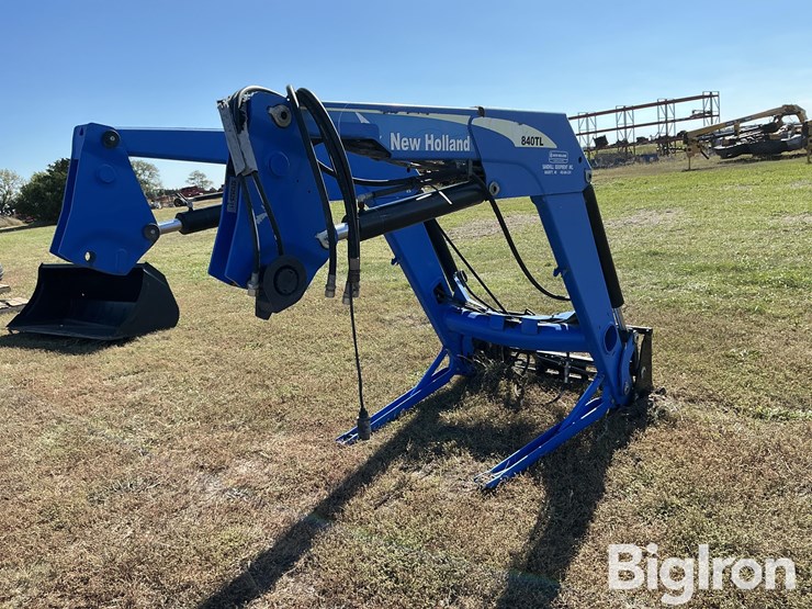 new-holland-840tl-image-5