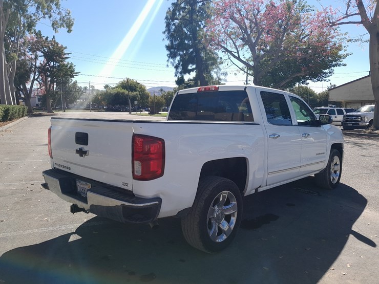 2018-chevrolet-silverado-image-4