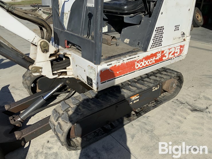 2000-bobcat-325-image-20