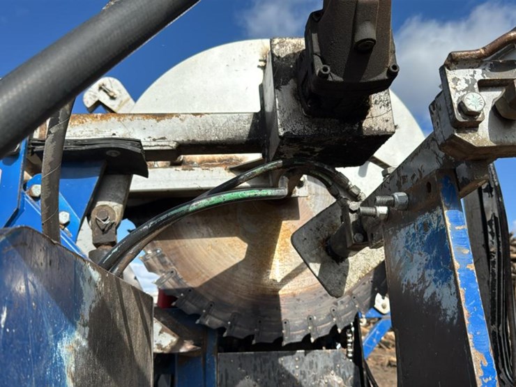 2016-caterpillar-c2.2-image-10