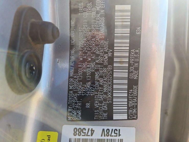 2012-toyota-sienna-le-image-20