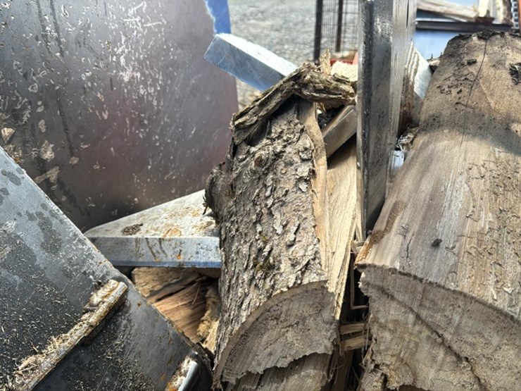 2016-caterpillar-c2.2-image-14