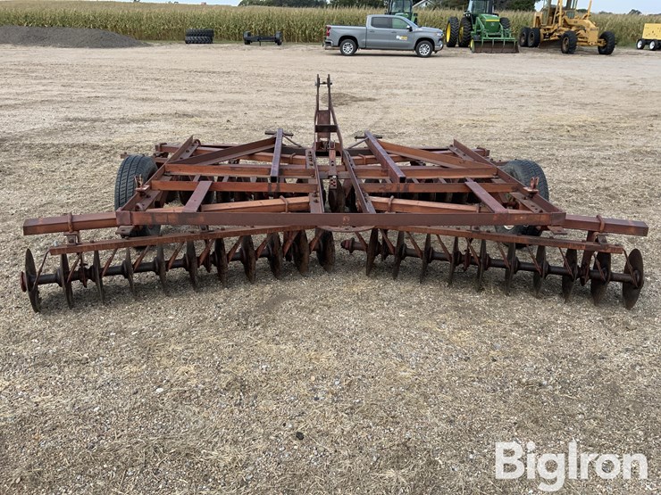 international-370-image-6