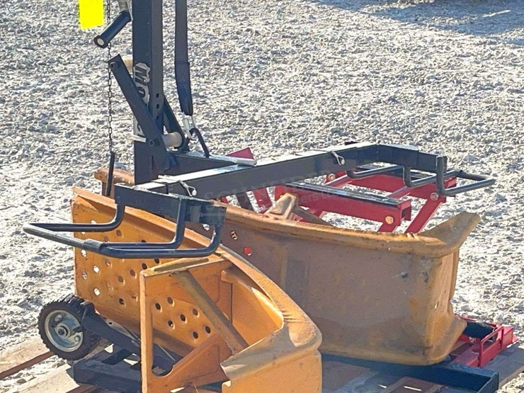 mower-lift,-motorcycle-lift-&-car-ramps-image-3