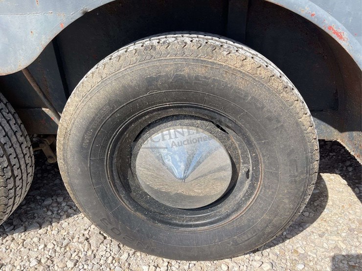 1976-snct-16'-stock-trailer-image-16