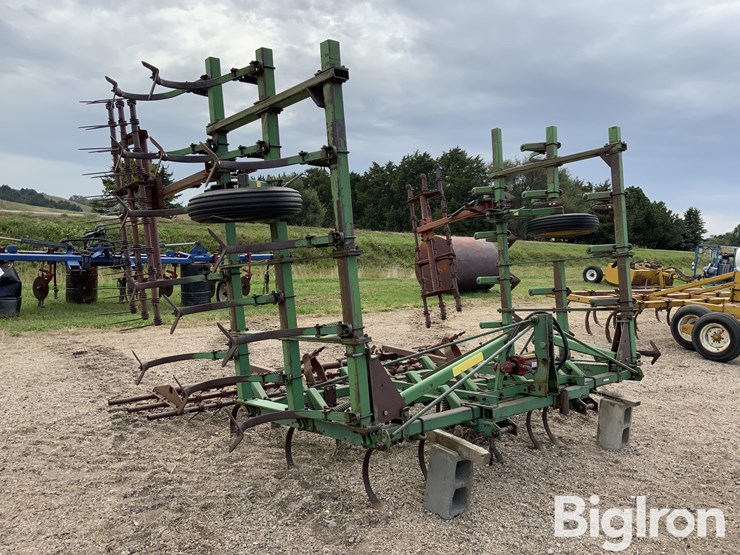 john-deere-1100-image-3