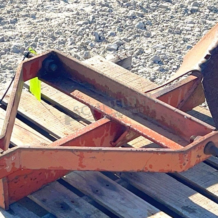 Fred Cain 3-pt. 1-bottom middle buster plow, from the estate of Dr. Ken Buchmann