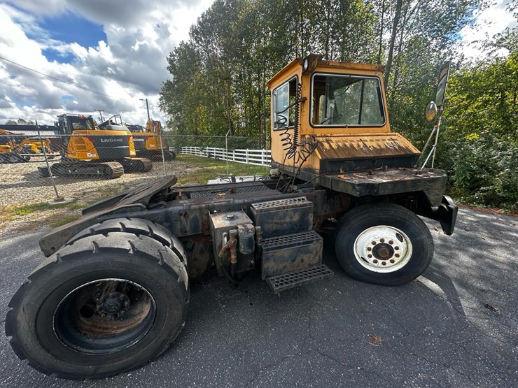 #139-•-ottawa-spotter-truck-image-14