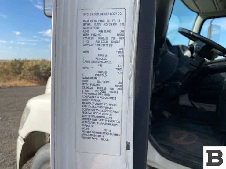 2014-hino-268-image-43