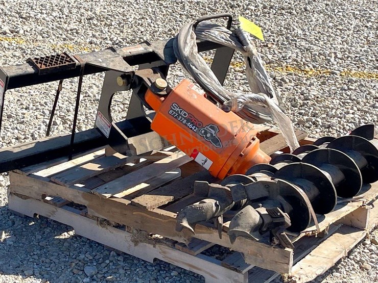 unused-skid-pro-skid-steer-auger-w/-2-augers,-from-the-estate-of-dr.-ken-buchmann-image-5