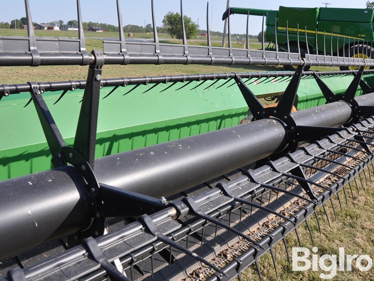 2015-john-deere-635fd-image-15