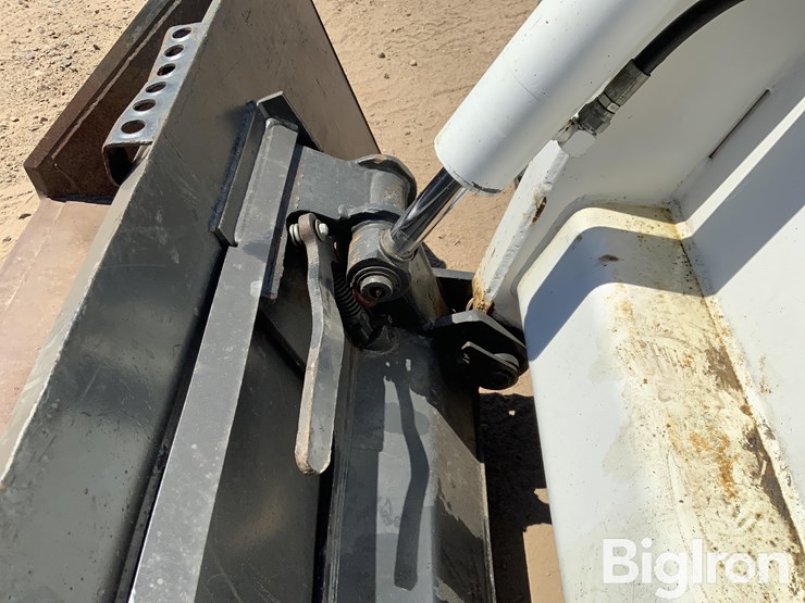 1992-bobcat-943-image-12