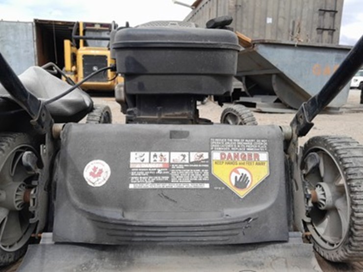 lot#--yard-machines-by-mtd-lawn-mower-image-4