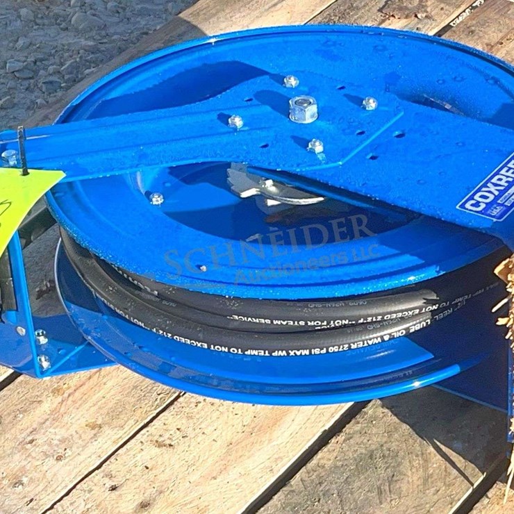 Cox Reels lube, oil & water hose reel w/ hose