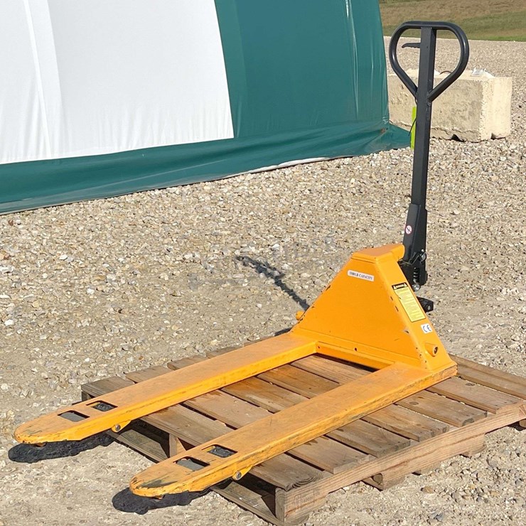 U-Line H-1043 5,500 lb. pallet jack