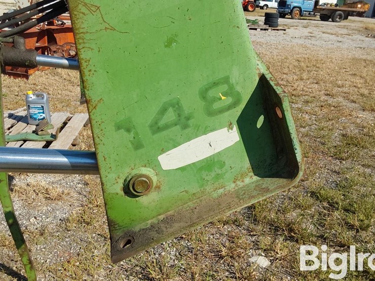 john-deere-148-image-11