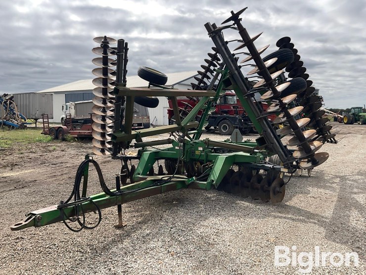 john-deere-630-image-1