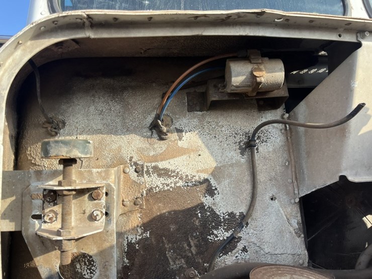 #5001-•-1988-freightliner-mb80-tandem-axle-dump-truck-image-43