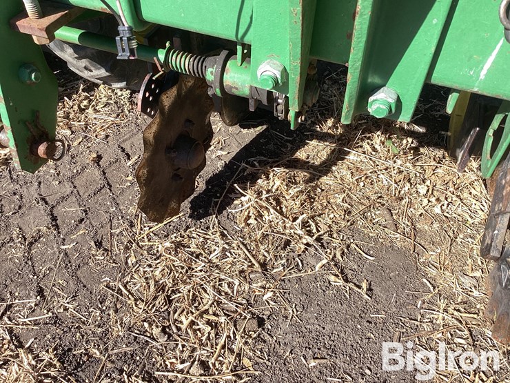 john-deere-7000-image-15