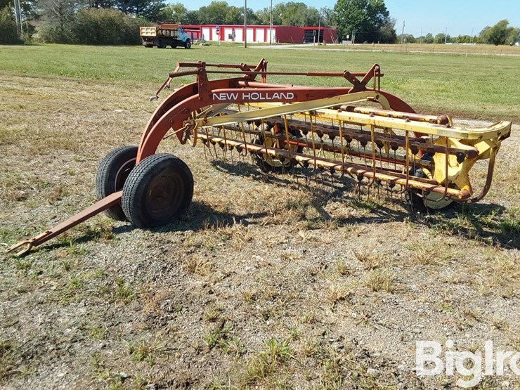 new-holland-258-image-1