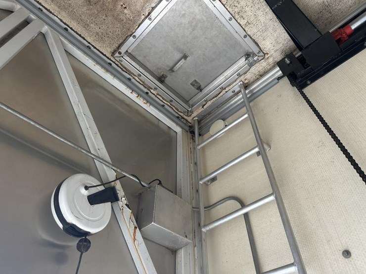 #5004-•-1996-t-e-ent.-stfrp-2-s-6-two-car-race-semi-traile-image-21