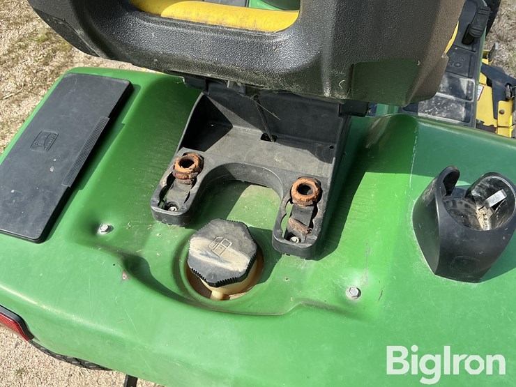 john-deere-345-image-16