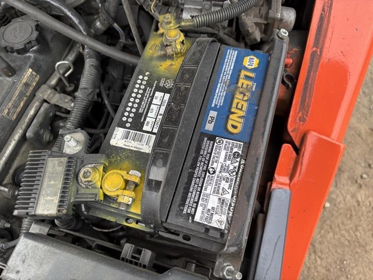 2011-toyota-8fgu30-image-26