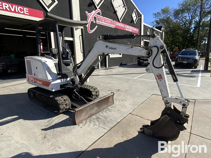 2000-bobcat-325-image-3