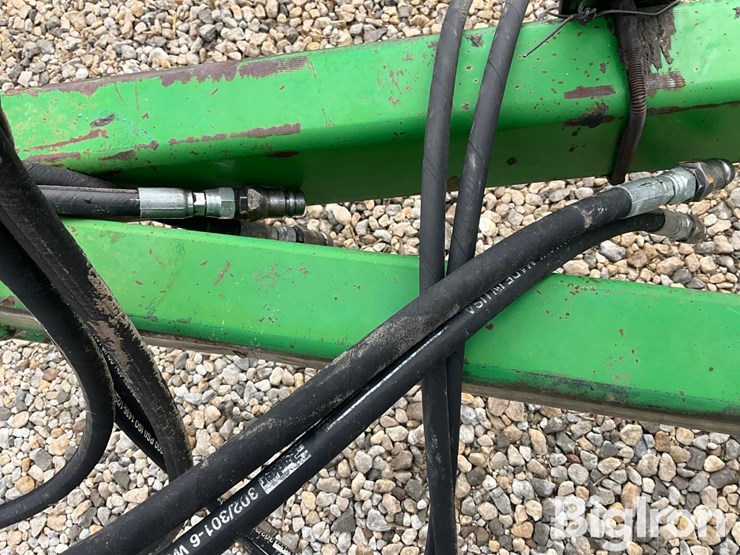 john-deere-630-image-11