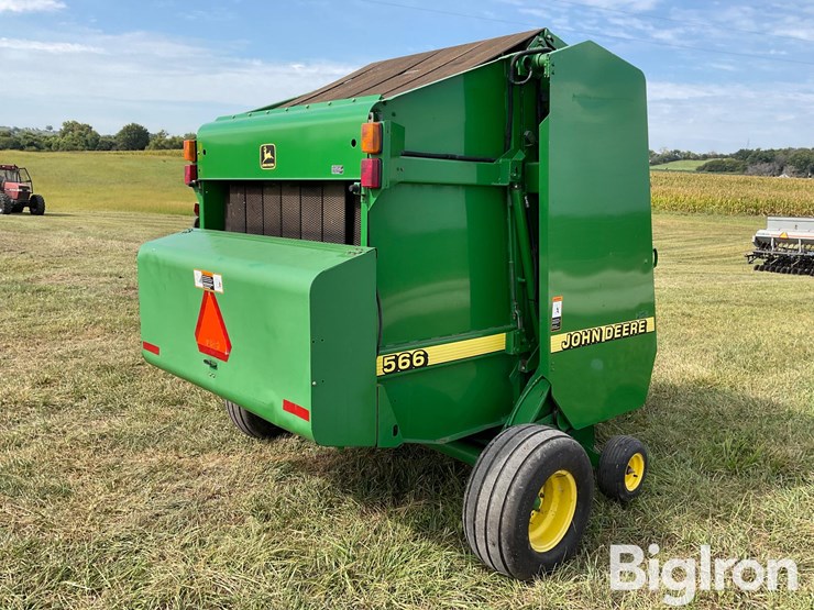 2000-john-deere-566-image-5