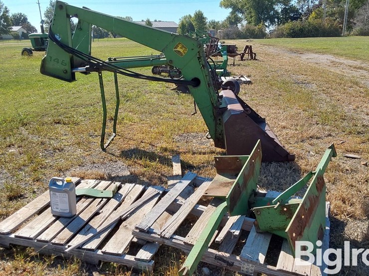 john-deere-148-image-4