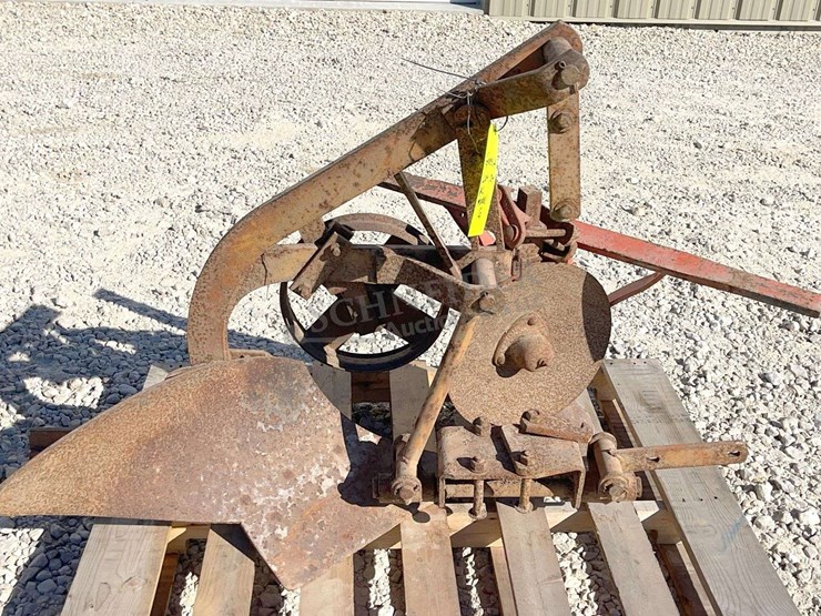 allis-chalmers-model-g-tractor-w/-implements-image-34