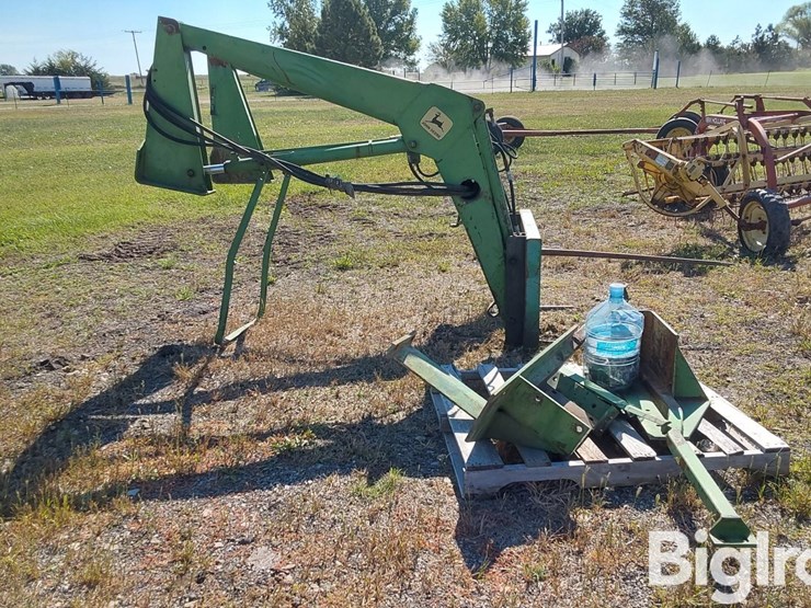 john-deere-148-image-4