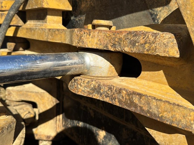 1989-caterpillar-d4h-image-46