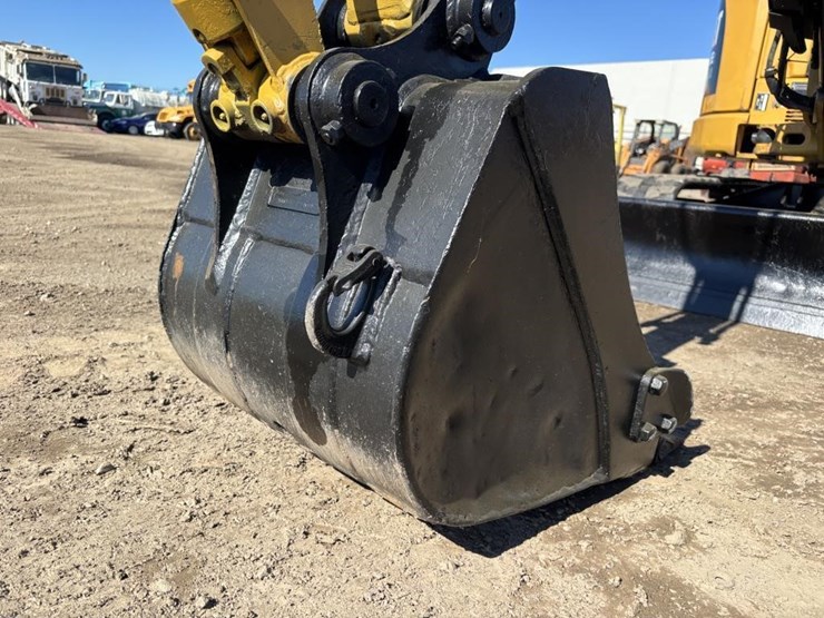 caterpillar-303.5e2-cr-image-12