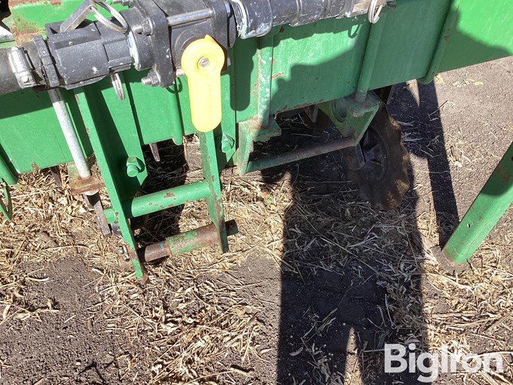 john-deere-7000-image-10