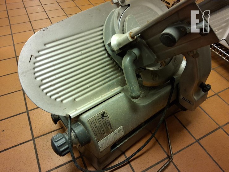 hobart-meat-slicers-commercial-image-3