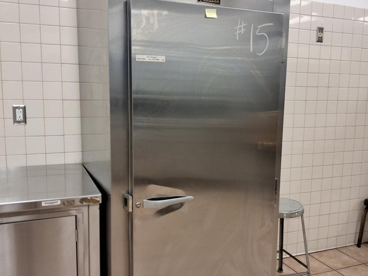 traulsen-refrigerator-commercial-image-1