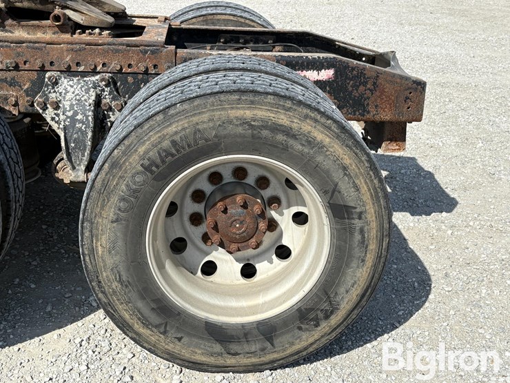 2007-western-star-4900fa-image-10