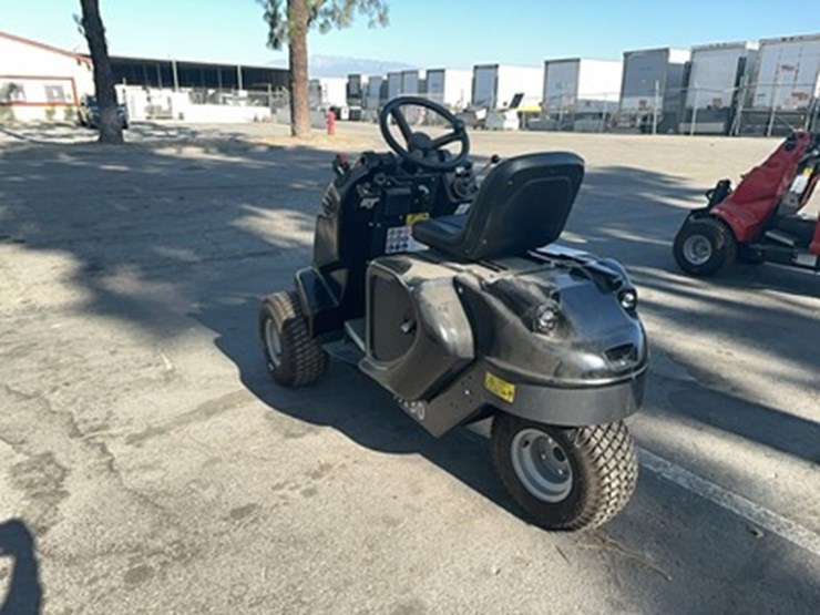 lot#--hercules-h130-mini-wheel-loader-with-fork-and-bucket-attachment-image-3